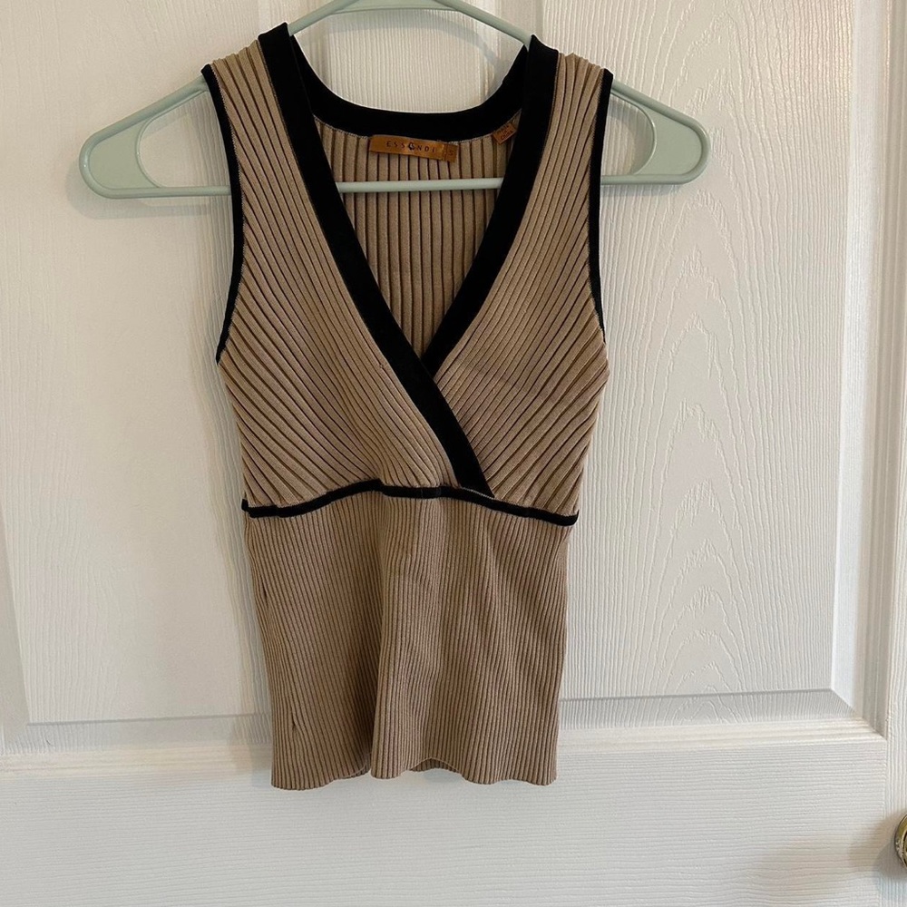 Essendi minimal wrap sleeveless tank